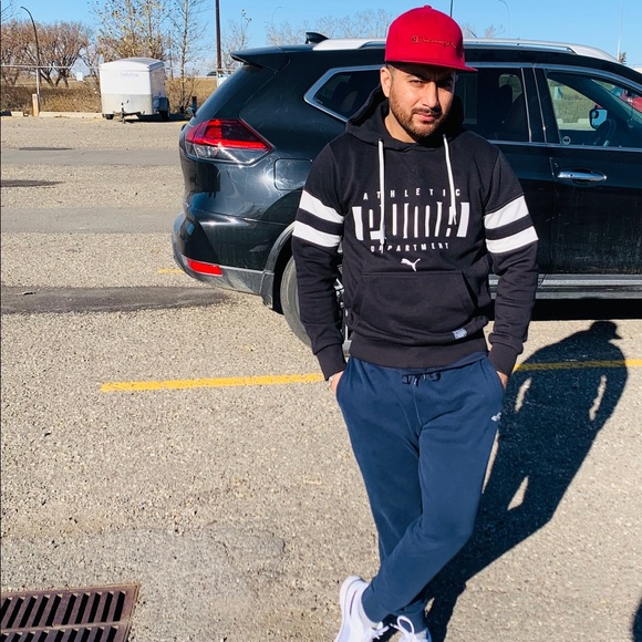 Meet your Posher, Robin - Picture 1 of 1